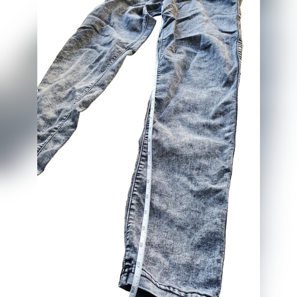 Women's  American  Apparel Grey Acid Wash Jeans - Medium - Picture 8 of 11